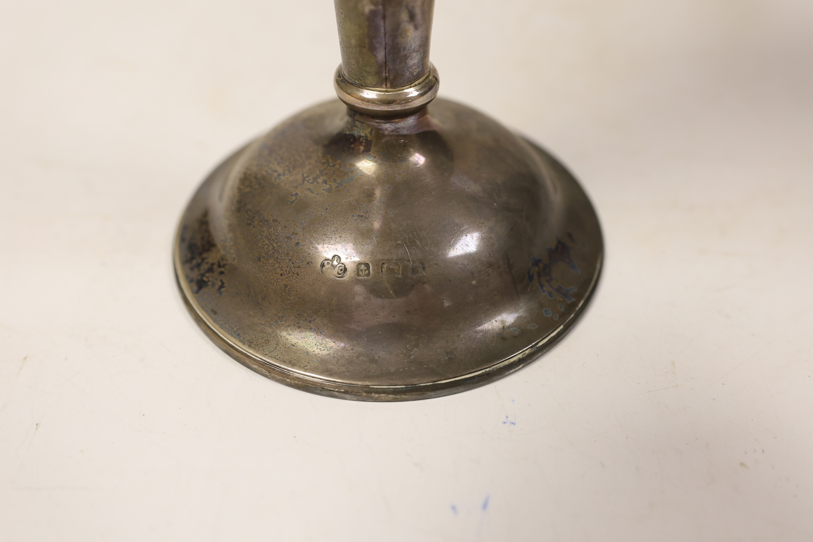 An Edwardian silver epergne, (lacking two receivers), Elkington & Co, Birmingham, 1909?, 24.6cm, weighted.